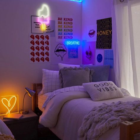 Aesthetic Room Ideas That Are Perfect for 2022 - College Fashion College Bedroom Decor, Dorm Room Wall Decor, Neon Bedroom, Cool Dorm Rooms, Dorm Room Walls, College Dorm Room Decor, Dorm Room Designs, Aesthetic Room Ideas, Neon Room