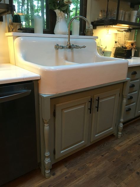 Completed space Vintage Sink Kitchen, 1939 Kitchen, Garfield Kitchen, Vintage Kitchen Sink, Vintage Farmhouse Sink, Vintage Sink, Farmhouse Kitchen Design, Cottage Kitchens, Diy Kitchen Storage