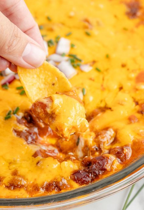 This quick & easy Chili Cheese Dip is a must-make hot dip appetizer for gameday or gathering. Creamy chili flavor with only 3 ingredients. Layered Chip Dip, Easy Chili Cheese Dip, Appetizer Dips Hot, Creamy Chili, Chili Cheese Dip, Dip Recipes Hot, Homemade Ranch Dip, Dips Recipes, Pepper Steak Recipe