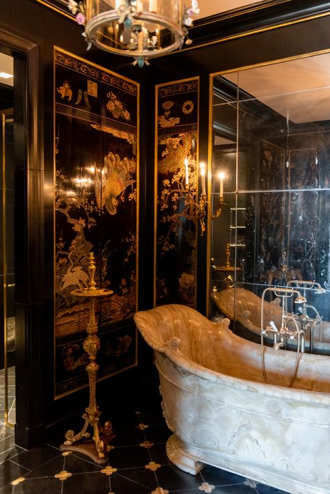 French Interior design French castle Bathroom French Bathroom Decor Vintage, French Castle Interior, Castle Bathroom, Interior Design French, Asian Bedroom Decor, Royal Bathroom, French Castle, French Bathroom, Black And Gold Bathroom