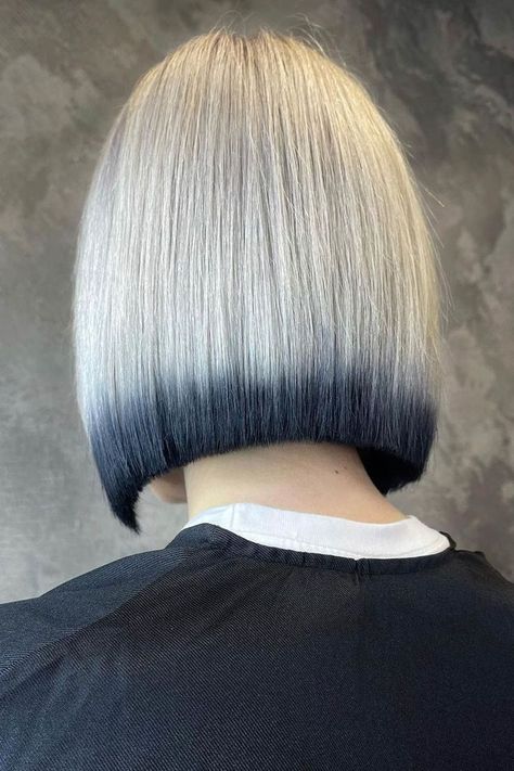 Blonde Bob With Black Underneath, Alt Blonde Hair, Colored Hair Ends, Block Color Hair, Alt Hair Styles, Alt Hairstyles, Blorange Hair, Alt Hair, Color Block Hair