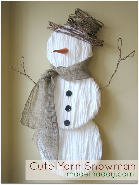 Step by step instructions on how to make my popular cute yarn snowman. Great winter decor and easy holiday craft. The look of burlap, natural materials Yarn Snowman, Diy Schneemann, Diy Snowman, Snowman Crafts, Noel Christmas, Winter Crafts, Winter Wreath, Holiday Diy, Xmas Crafts