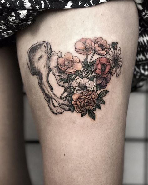 Fleur Noire Tattoo Parlours on Instagram: “#pelvis with flowers by @baudnach ➕➕➕➕➕➕➕➕➕➕➕➕➕➕➕➕➕➕➕➕➕➕ #blackworkerssubmission #tttism #tattooartistmagazine #blxckink #inkedmag…” Pelvis Bone Tattoo, Midwife Tattoo Ideas, Midwife Tattoo, Uterus Tattoo, Pelvis Tattoo, Pelvis Anatomy, Anatomy Tattoo, Pelvic Bone, Pelvic Health