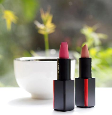 Shiseido Lipstick, Gel Lipstick, Shiseido Makeup, Beautiful Lipstick, Lip Products, Sensory Processing, Lip Colour, Beautiful Lips, Tinted Moisturizer