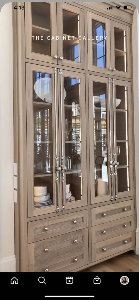 Bar Hutch, Dining Room Built In, Built In China Cabinet, Custom Kitchen Remodel, Cocina Shabby Chic, Dream Kitchens Design, Kitchen Remodel Design, Kitchen Room Design, Kitchen Inspiration Design