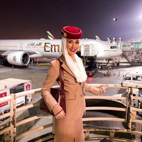 Flight Attendant Aesthetic, Emirates Airways, Emirates Airline Cabin Crew, Become A Flight Attendant, Cabin Crew Jobs, Emirates Flights, Emirates Cabin Crew, Airline Cabin Crew, Airline Uniforms