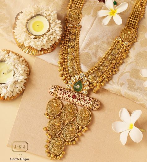 Malabar Jewellery, Wedding Jewelry Sets Bridal Jewellery, Delicate Gold Jewelry, Antique Necklaces Design, New Gold Jewellery Designs, Antique Gold Jewelry Indian, Modern Gold Jewelry, Online Gold Jewellery, Gold Jewelry Simple Necklace