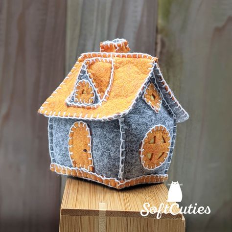 Tiny fantasy house made of felt. Looks beautifully as a decoration, and also can be played with. No glue or lose parts, 100% hand-sewn. Orange house Height 9 cm / 3.5" Length 7 cm / 2.7 " Width 7 cm / 2.7" Red house Height 11 cm / 4.3" Length 6 cm / 2.3 " Width 5.5 cm / 2.1" Felt Houses, Felt House, Toy House, Orange House, Fantasy House, Red House, Handwork Embroidery Design, Fabric Houses, Wool Applique