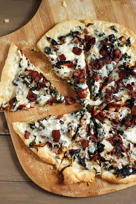 Bacon, Spinach, and Sundried Tomato Pizza Sundried Tomato Pizza, Incredible Pizza, Tomato Pizza, Pizza Roll, Sundried Tomatoes, Sundried Tomato, Pizza Party, A Pizza, Deep Dish