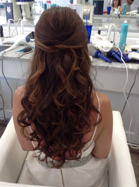 Prom Hair Blowout Half Up, Half Up Bump Hair, Half Up Half Down Ball Hair, Half Up Half Down Hair Blowout, Blowout Hair Half Up Half Down, Half Up Blowout, Blowout Half Up Half Down, Half Up Half Down Blowout, Blowout Curls