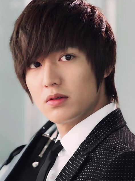 Lee Min Hoo Aesthetic, Lee Min Ho City Hunter, Hoo Aesthetic, Le Min Hoo, Lee Min Hoo, Lee Min Ho Pics, The King Eternal Monarch, Business Ebook, Lee Min Ho Photos