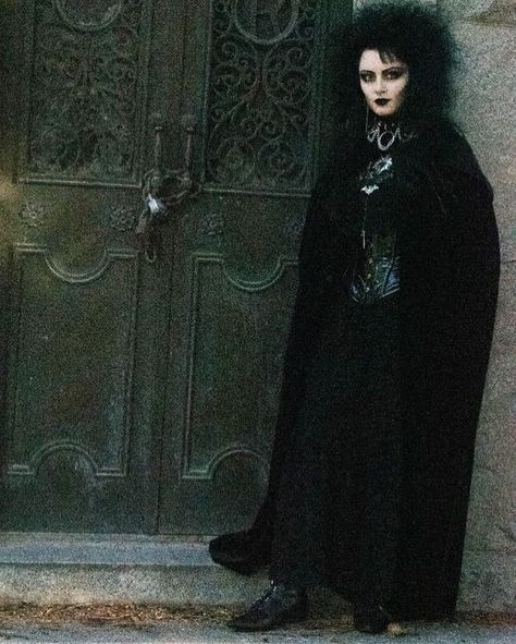 80s Trad Goth, 80s Goth Fashion, Trad Goth Outfits, Dark Gothic Fashion, Goth Outfit Inspo, Goth Fits, Goth Club, Goth Outfit Ideas, 80s Goth