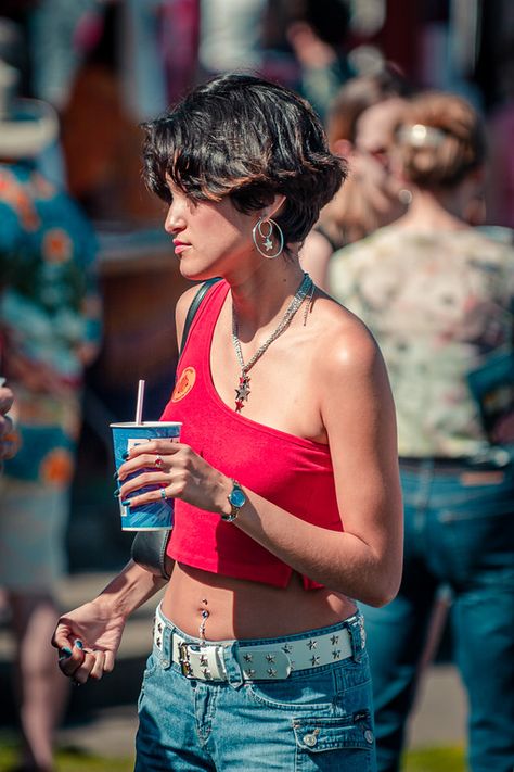 Candid People References, Natural Poses Reference, Side Anatomy, Earthsworld Portraits, Everyday People Photography, Interesting Portrait Photography, Casual Poses, July Aesthetic, Watch Sketch