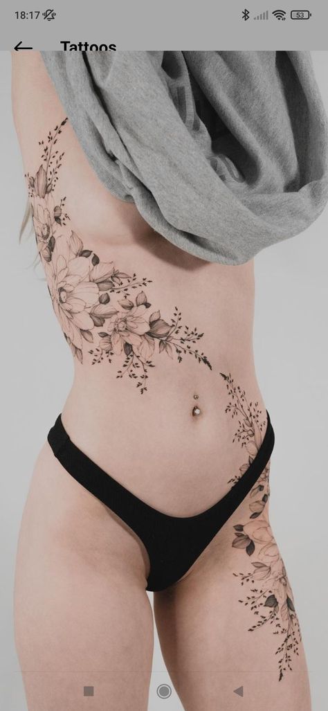 Stomach Tattoos Women, Hip Thigh Tattoos, Wrap Tattoo, Hip Tattoos Women, Geniale Tattoos, Stomach Tattoos, Wrist Tattoo, Dream Tattoos, Elegant Tattoos