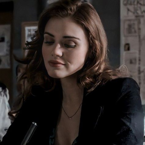 Lydia Martin Icons, Lydia Aesthetic, Lydia Martin Aesthetic, Alecto Carrow, Martin Movie, Lydia Teen Wolf, Twd Comics, Wolf Character, Teen Wolf Mtv