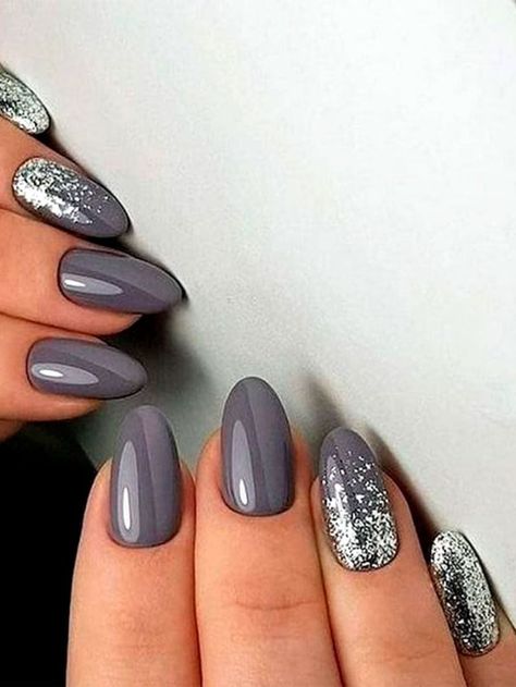 Almond Nails Grey, Glitter Ideas, Nails Grey, Grey Nail Art, Shiny Nails Designs, Black Nails With Glitter, Grey Nail Designs, Nails Homecoming, Homecoming Nails Acrylic