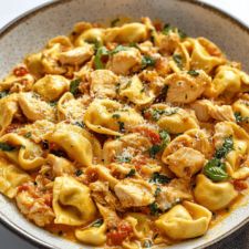 Marry Me Chicken Tortellini Recipe - novayum.com Marry Me Chicken Tortellini, Tortellini Recipe, Pot Roast Crock Pot Recipes, Comfort Dinner, Marry Me Chicken, Chicken Tortellini, Tortellini Recipes, Chicken Noodle Recipes, Pot Roast Recipes