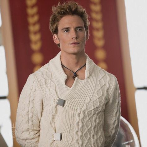 Sam Claflin Finnick, Hunger Games Tributes, Hunger Games Finnick, Rabastan Lestrange, Hunger Games Characters, Finnick Odair, Sam Claflin, Hunger Games 3, Peeta Mellark