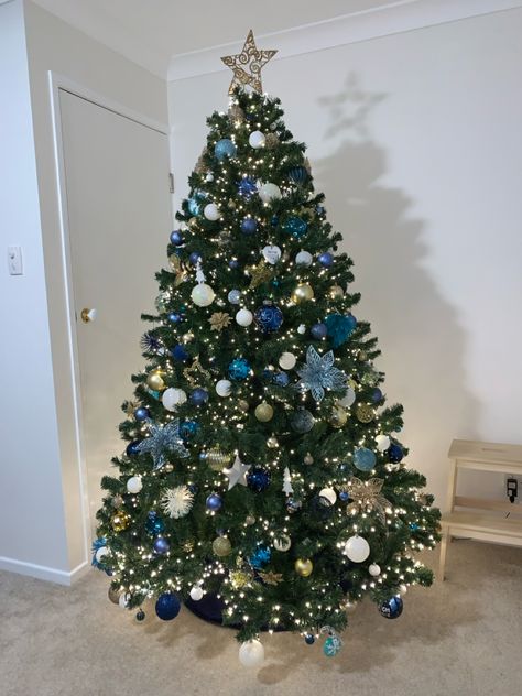 Navy Gold And White Christmas Tree, Blue Gold White Christmas Tree, Blue White And Gold Christmas Tree, White And Gold Christmas, Christmas 2025, Gold Christmas Tree, Xmas Decor, Green Christmas Tree, White Christmas Tree