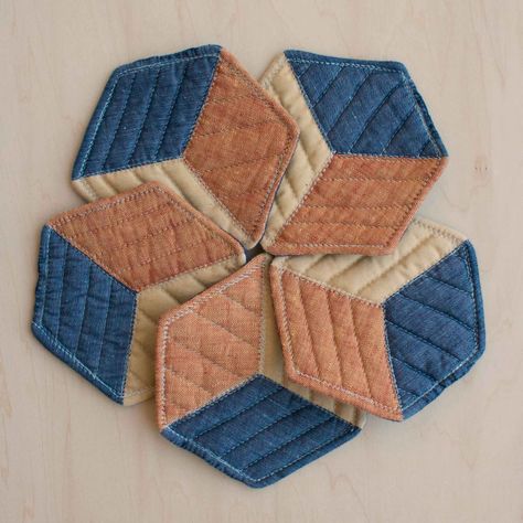 Sewing Coasters, Quilted Coasters, Mug Rug Patterns, Sewing Machine Feet, Hexagon Coasters, Fabric Coasters, Small Sewing Projects, Denim Crafts, Fabric Ornaments