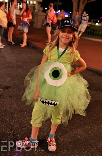 Mike Wazowski costume (directions are not attached) Mike Wazowski Costume, Disney 5k, Disney Half Marathon, Princess Half Marathon, Crazy Night, Running Costumes, Mike Wazowski, All Nighter, Tutu Dresses