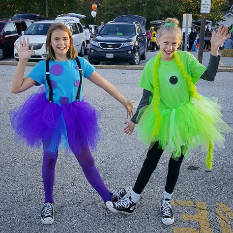 Tellie Tubbies Costume, Mike And Sully Costume Best Friends, Mike Wazowski And Sully Costume, Sully Costume Diy, Mike Wazowski And Sully, Mike And Sully Costume, Sully Halloween Costume, Emily Costume, Cartoon Duos