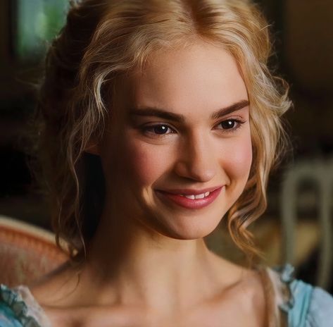 Cinderella Icon, Cinderella Live Action, Cinderella Aesthetic, Cinderella Hair, Cinderella Movie, Cinderella 2015, Disney Live, Cinderella Disney, Film Lovers