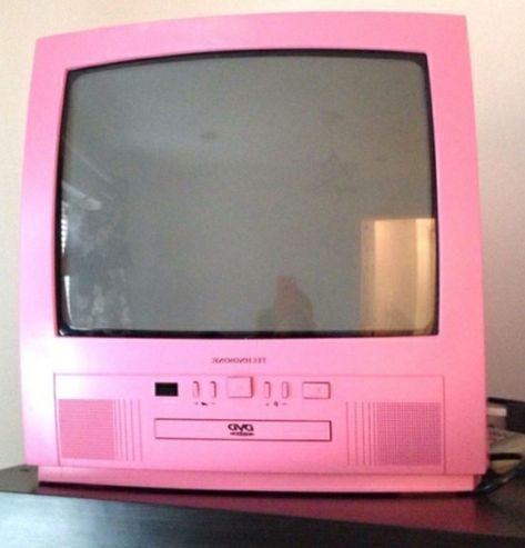 I had this exact tv back in the 2000's Pink Tv, 2000s Tv Shows, Kids Graphic Design, Mini Tv, Tv Head, Nostalgia Core, Student Room, Television Set, 2000s Nostalgia