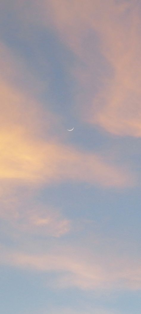 Moon, clouds, blue sky Sky Lockscreen Aesthetic, Soft Sky Aesthetic, Basic Lockscreen, Sky Lockscreen, Sky Aesthetic Wallpaper, Plain Wallpaper Iphone, Diy Gift For Bff, Phone Lighting, Backgrounds Phone