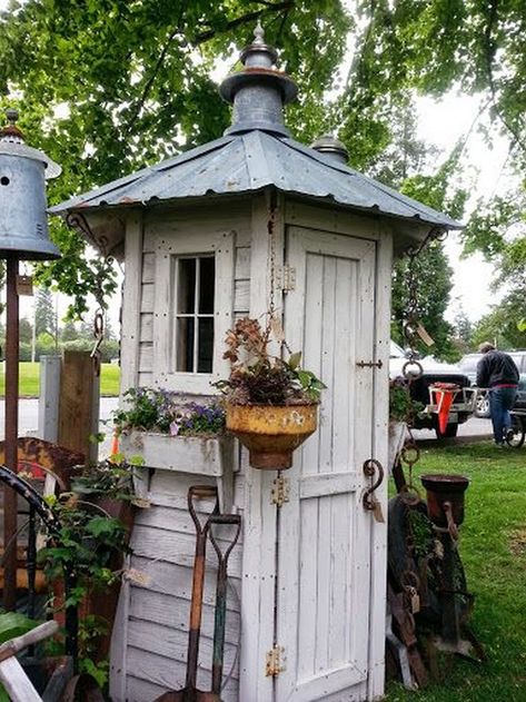 Need a proper storage for all your garden tools? Here's an easy, inexpensive and unique idea for you - a whimsical garden tool shed! While most tool sheds are typically just a nondescript roofed structure in the garden, this one is not only functional, it also adds a nice decorative touch to your backyard. This garden tool shed was designed by the owner-builder himself since he did not want a boring storage for his outdoor equipment. It was made with reclaimed fence timber which he got fr... Old Outhouse, Plants And Gardening, Wood Shed Plans, Greenhouse Shed, Tool Shed, Garden Tool Shed, Garden Wallpaper, Backyard Shed, Potting Sheds