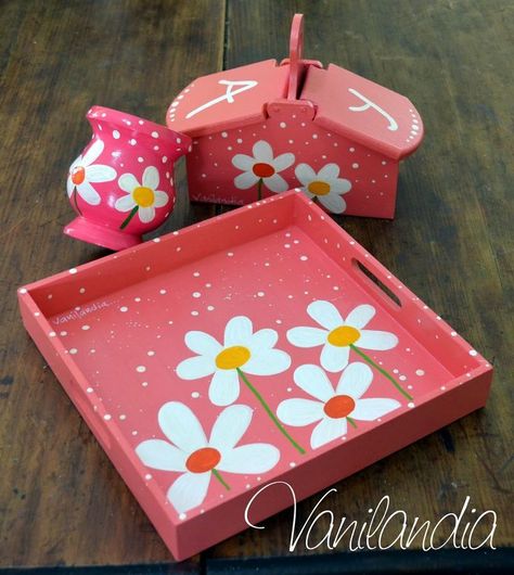 Painted Wooden Boxes, Decoupage Tray, Painted Trays, Diy Tray, Painted Boxes, Hand Painted Furniture, Painted Pots, Diy Art Painting, Diy Canvas Art