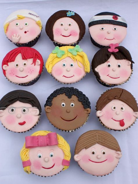 Kids faces - Vanilla with cherries decorated with Sugarpaste. Face Cupcakes, Face Baking, Unique Cupcakes, Fondant Cupcake Toppers, Creative Cupcakes, Cake Face, Fondant Cupcakes, Fondant Figures, Cute Cupcakes