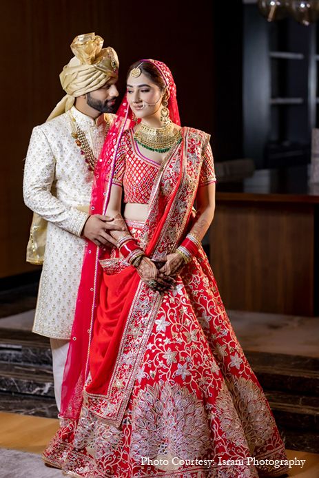 Rahul Vaidya and Disha Parmar, Mumbai Hindu Wedding Photos, भारतीय दुल्हन संबंधी, Rahul Vaidya, Bride Groom Photoshoot, शादी की तस्वीरें, Disha Parmar, Bride Groom Poses, Indian Bride Poses, Indian Bride Photography Poses