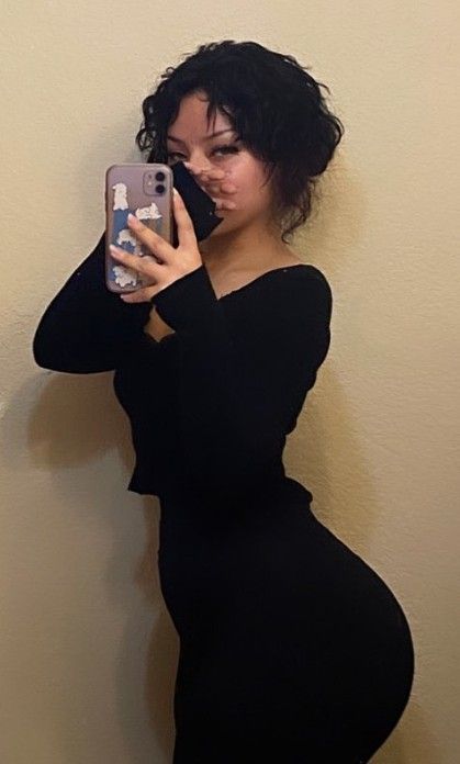 Succabuz Sasha Workout, Thick Hourglass Outfits, Sasha Sanchez Succabuz, Succabuz Body Goals, Succabuz Body, Succabuz Sasha, Slim Thick Body Reference Aesthetic, Thick Body Outfits, Hourglass Outfits