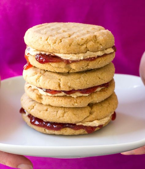 Jelly Sandwich Cookies, Cheap Party Food, Peanut Butter Jelly Sandwich, Cookies Peanut Butter, Chef Savvy, Peanut Butter Sandwich Cookies, Peanut Butter And Jelly Sandwich, Remy Ma, Jelly Cookies