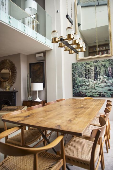 Double Height Dining Room, Townhouse Interior, Sunken Living Room, London Townhouse, Townhouse Designs, Double Height, Charleston Homes, Dining Room Light Fixtures, Modern Tiny House