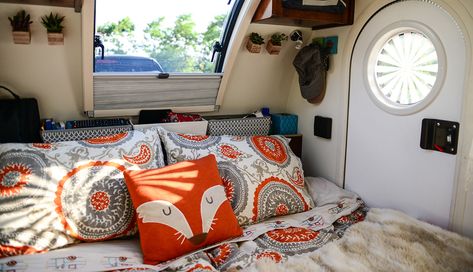 Bedroom Area of American Teardrop Trailer, Teardrop Campers Make Comeback Teardrop Camper For Sale, Teardrop Trailer Interior, Teardrop Camper Interior, Teardrop Trailer Camping, Camper Interior Ideas, Teardrop Camper Plans, Airstream Living, Small Camper Trailers, Teardrop Camping