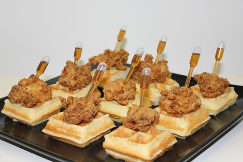 Fried Chicken and Waffle Bites served with Maple Syrup Pipette! #southernfood #foodandbeverage #eventfood Chicken And Waffle Bites, Waffle Brunch, Waffle Bites, Brunch Reception, Breakfast Brunch Party, Fried Chicken And Waffles, Brunch Time, Birthday Brunch, Christmas Brunch