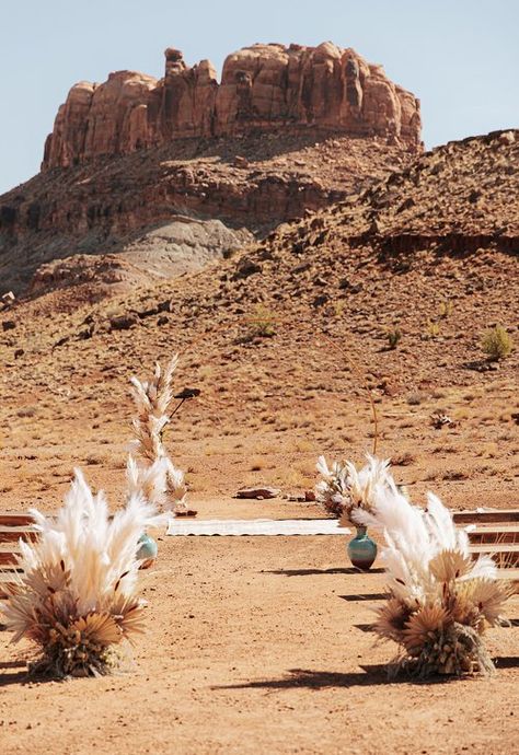 Inspo Poses, Canyon Wedding, Wedding Altar, Wedding Venues Utah, Red Earth, Wedding Altars, Moab Utah, Desert Wedding, Utah Wedding