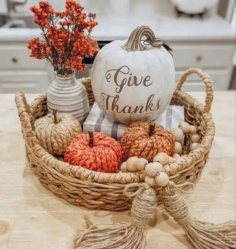 fall centerpiece style ideas Round Basket Table Centerpiece, Fall Tray Centerpieces For Table, Diy Fall Table Centerpieces Dollar Store, Lauracore Aesthetic, Fall Entry Table, Fall Centerpiece Ideas, Fall Tray Decor, Autumn House, Fall Tray