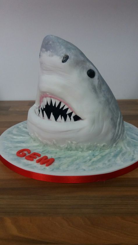 Shark cake Cakes 2023, Shark Cakes, Movie Cake, Hamburger Cake, Shark Head, Movie Cakes, Shark Cake, Paper Mache Animals, Under The Sea Party