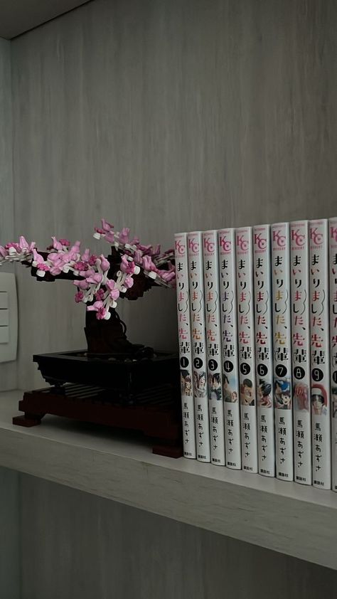 Manga Room, Room Anime, Manga Aesthetic, Japan Aesthetic, Aesthetic Japan, Pretty Room, Manga Books, Japanese Aesthetic, Dream Apartment