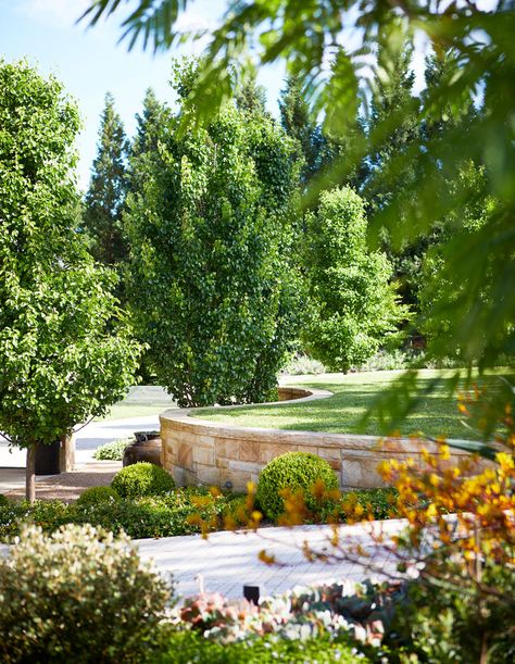 8 Glorious Gardens That Blew Us Away This Year Australian Native Garden, Natural Stone Flooring, Australian Architecture, Water Wise, Back Gardens, Garden Features, Veggie Garden, Country Gardening, Farm Gardens