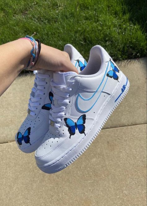 Cute Casual Shoes, Casual Shoes Women Sneakers, Nike Shoes Women Fashion, Pretty Sneakers, Butterfly Shoes, Nike Fashion Shoes, Preppy Shoes, Jordan Shoes Retro