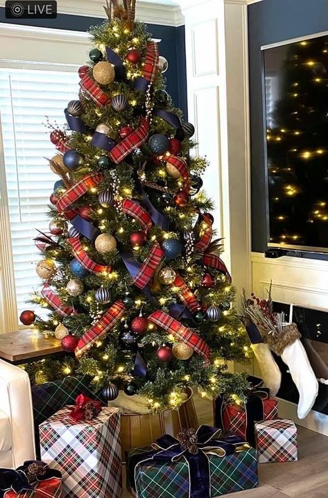 Red Green Blue Plaid Christmas, Blue Green Red Christmas Tree, Navy And Red Christmas Decor, Boys Christmas Tree, Tartan Christmas Decorations, Diy Christmas Village Displays, Tartan Christmas Tree, Nutcracker Christmas Tree, Tree Decoration Ideas