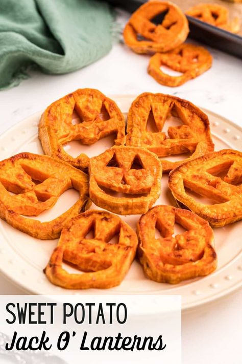 Themed Recipes, Healthy Halloween Treats, Vegan Halloween, Healthy Halloween Snacks, Halloween Dishes, Halloween Idea, Creamy Recipes, Healthy Halloween, Halloween Dinner