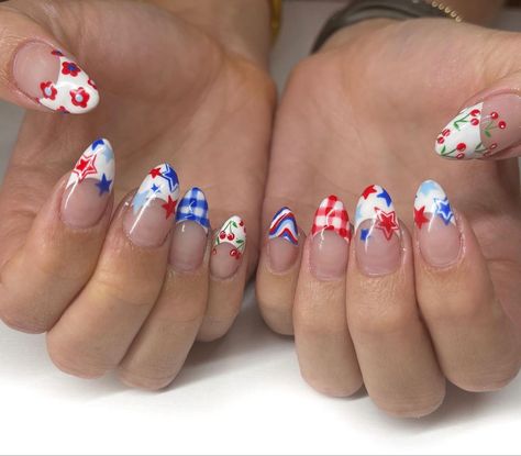 Usa Nails 4th Of July, 4tg Of July Nails Acrylics, Check Nails, Patriotic Nail Designs, American Flag Nails, Patriotic Nail, Patriotic Nails Design, Firework Nails, Teen Nails