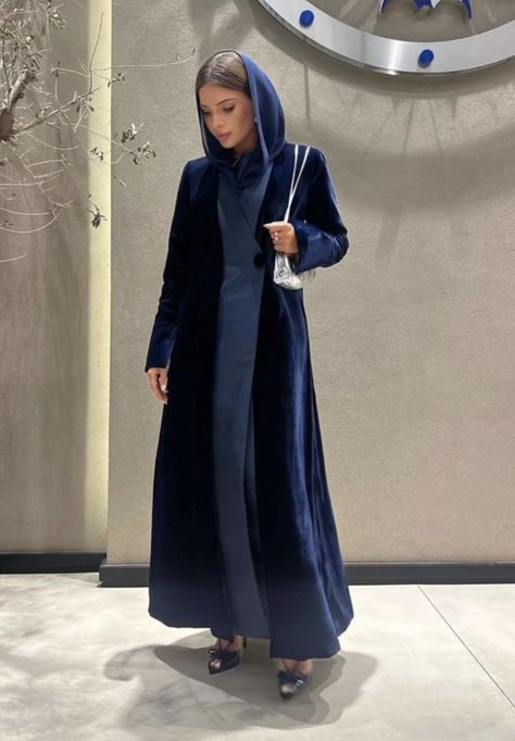 Winter Abaya Designs, Abaya For Winter, Abaya Winter Outfit, Winter Abaya Outfits, Abaya Blazer, Blazer Abaya, Navy Blue Abaya, Velvet Abaya, Winter Abaya