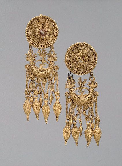 Lalaounis Jewelry, The Hermitage Museum, Etruscan Jewelry, Anting Manik, Ancient Jewels, Ancient Jewellery, Hermitage Museum, Historical Jewellery, Solid Gold Earrings