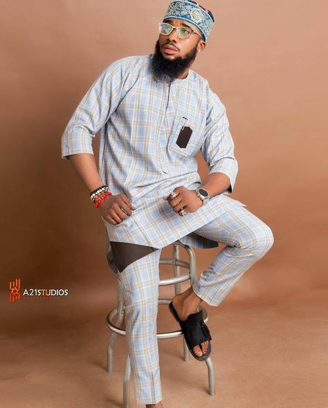 naija🇳🇬tailors on Instagram: “outfit by @richroman5 l l #naijatailors #africandesigns #mensafricanfashion #mensfashionblogger #africanwears #asoebistyles #mensfashion…” Men Senator Designs, Pocket Design Fashion, Shower Pics, Native Wears, Nigerian Men Fashion, Native Dress, Latest African Men Fashion, African Attire For Men, African Dresses Men